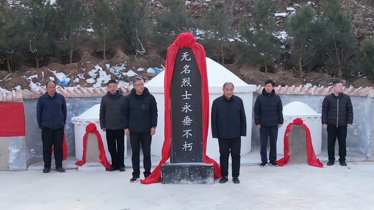 1790063464496088036.jpg 梁宏志1.jpg