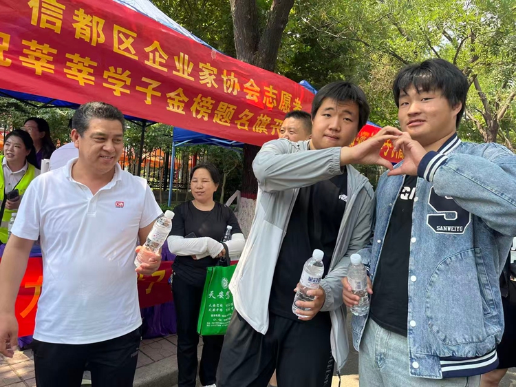 1791873590107069924.jpg 左晓军2.jpg