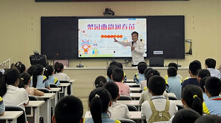 1792025798590062187.jpg 谢峰3.jpg